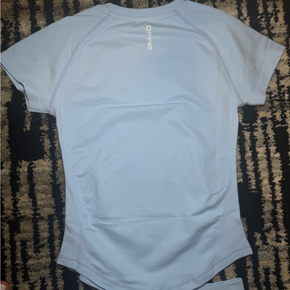 DFYNE Women's Light Blue Active Short Sleeve Top & High-Waist Shorts Set - Picture 5 of 6